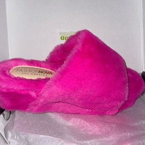 Super cute and very comfortable sandals